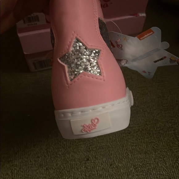 JOJO Siwa sneakers - Picture 2 of 6